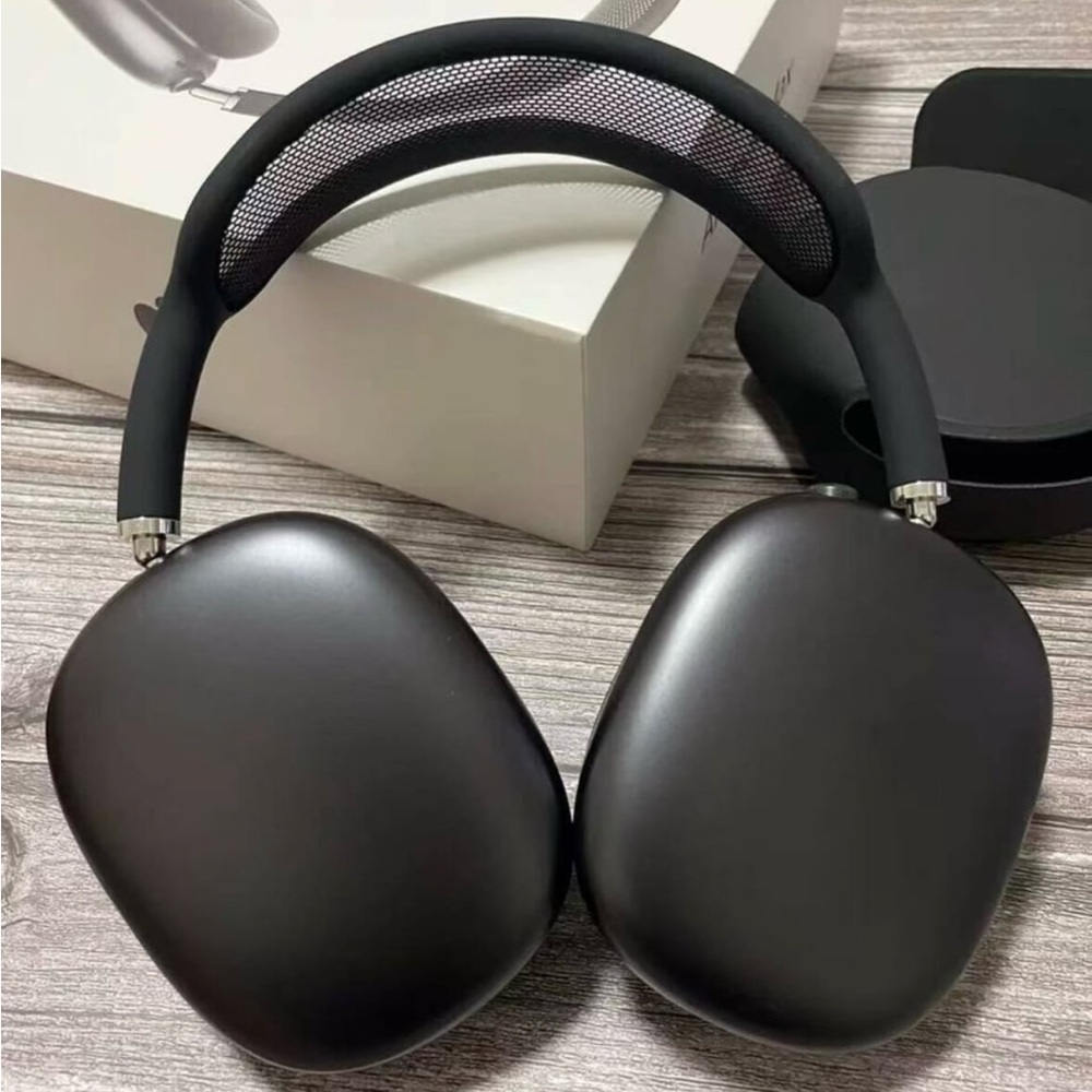 Premium Black Wireless Headphones apple airpod max